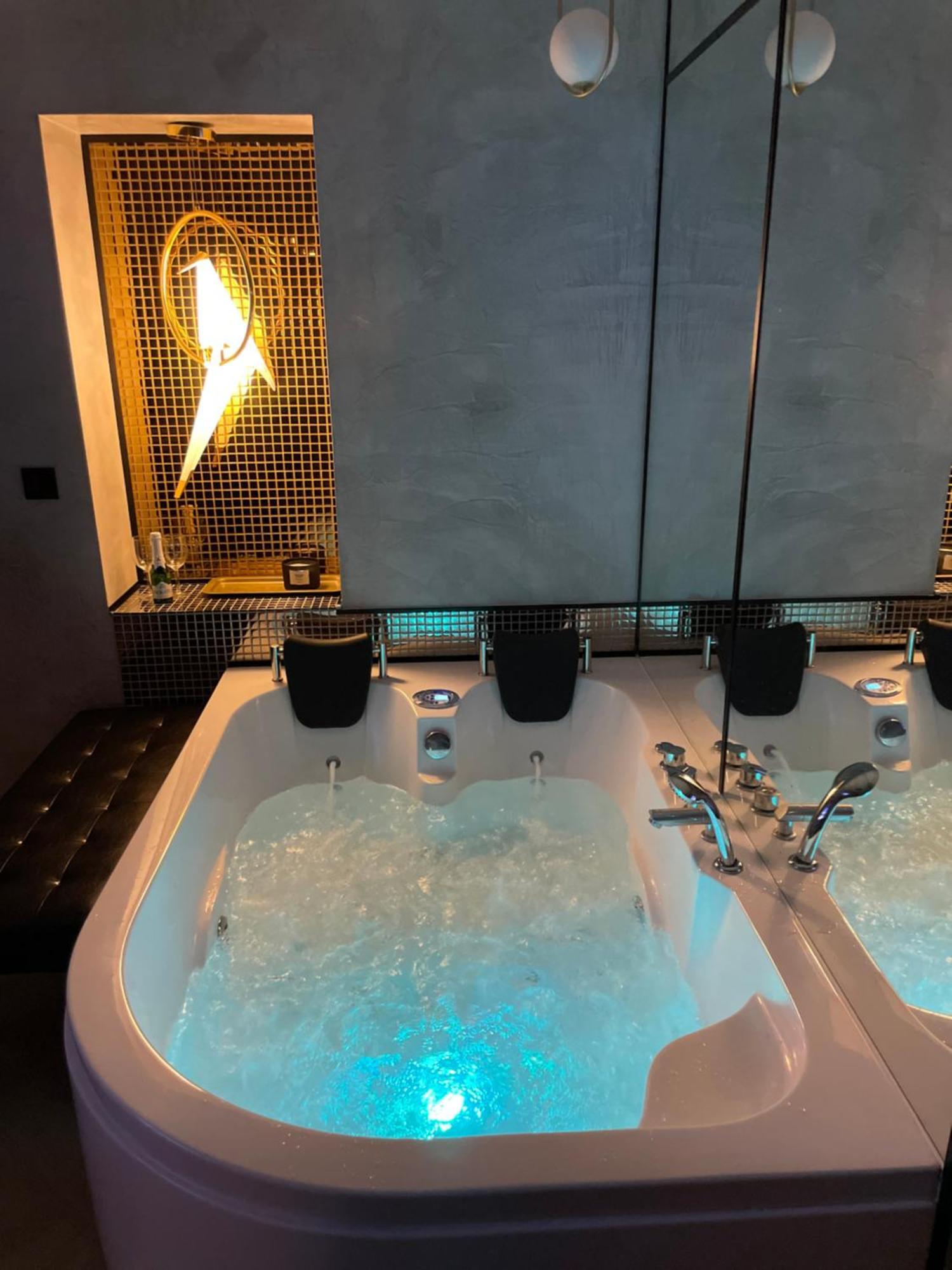 Apartament Z Jacuzzi W Sercu Krakowa Eksteriør billede
